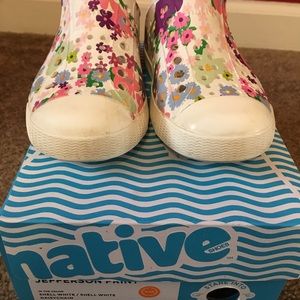 Girls native sneakers